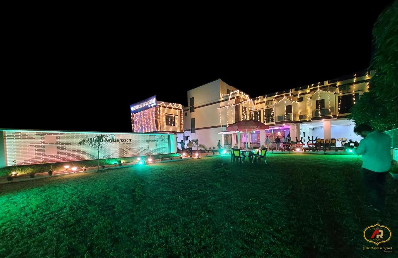 Hotel Aayes And Resort Shānti Niketan Exteriér fotografie